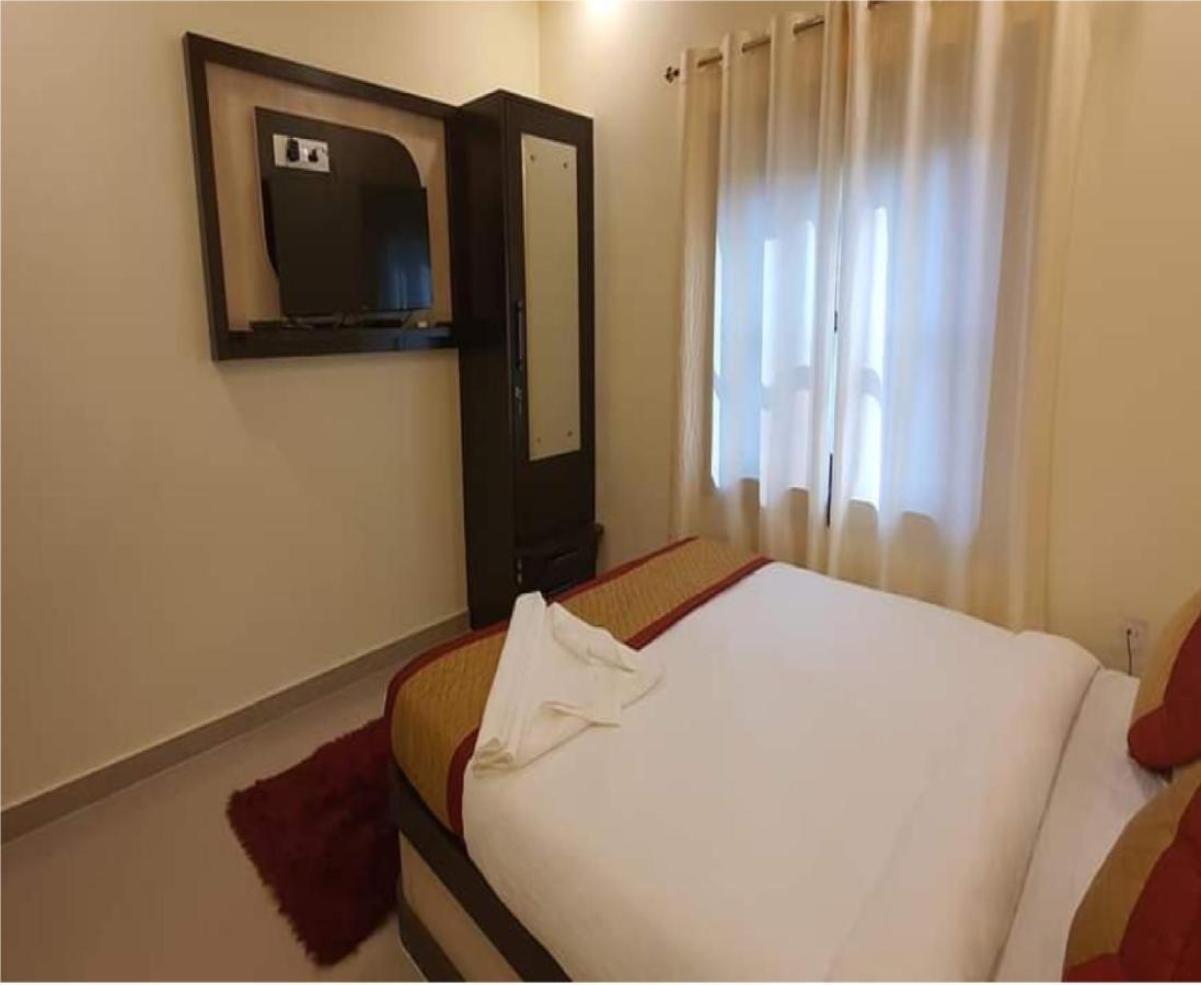 Gokul Raj By Wb Economy , Madhubani Hotel Buitenkant foto